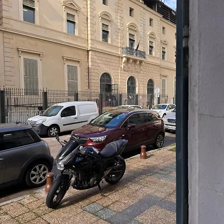 Hyper Centre アパート